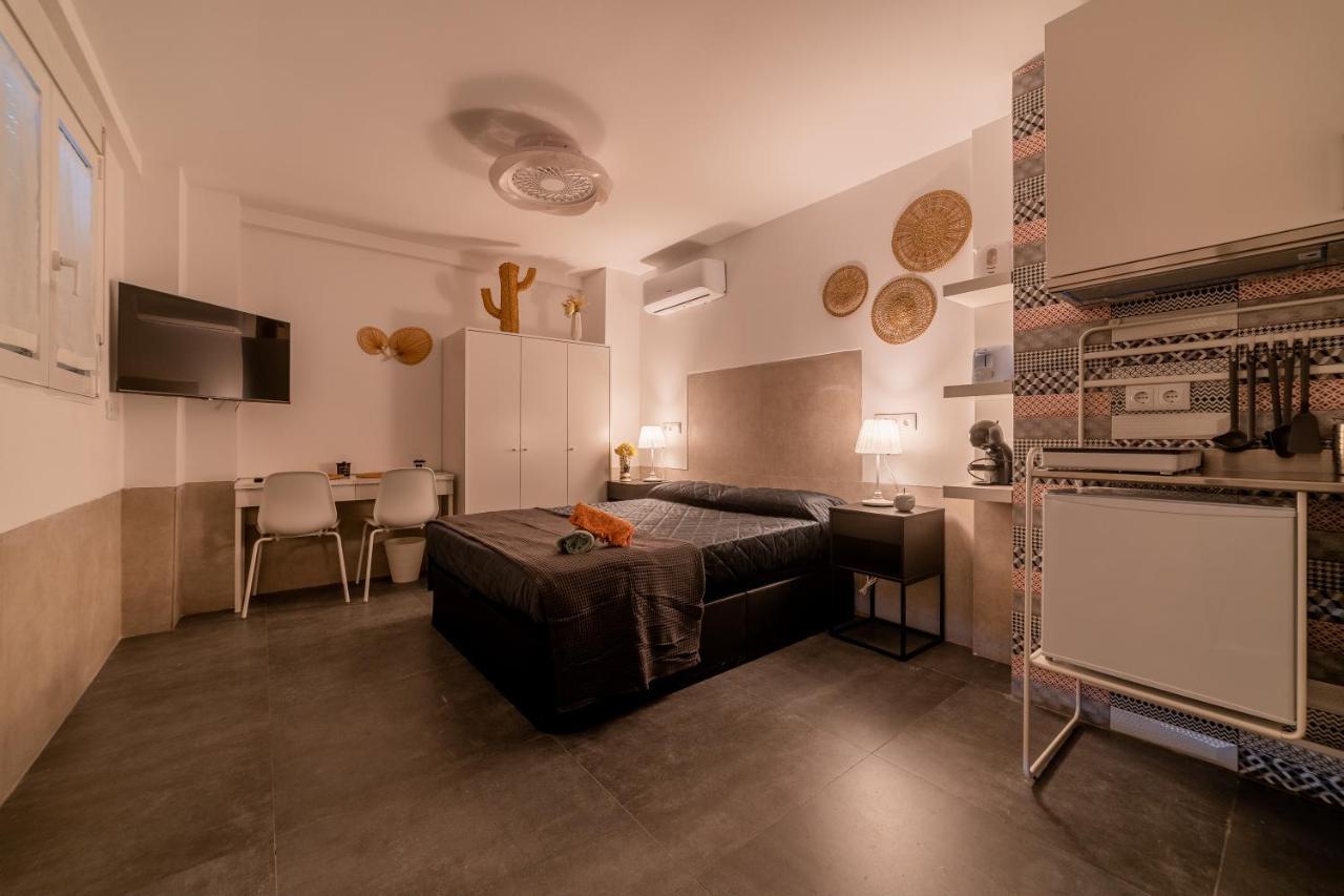 Aptuvalencia-F&B Sol Sl Luaran gambar