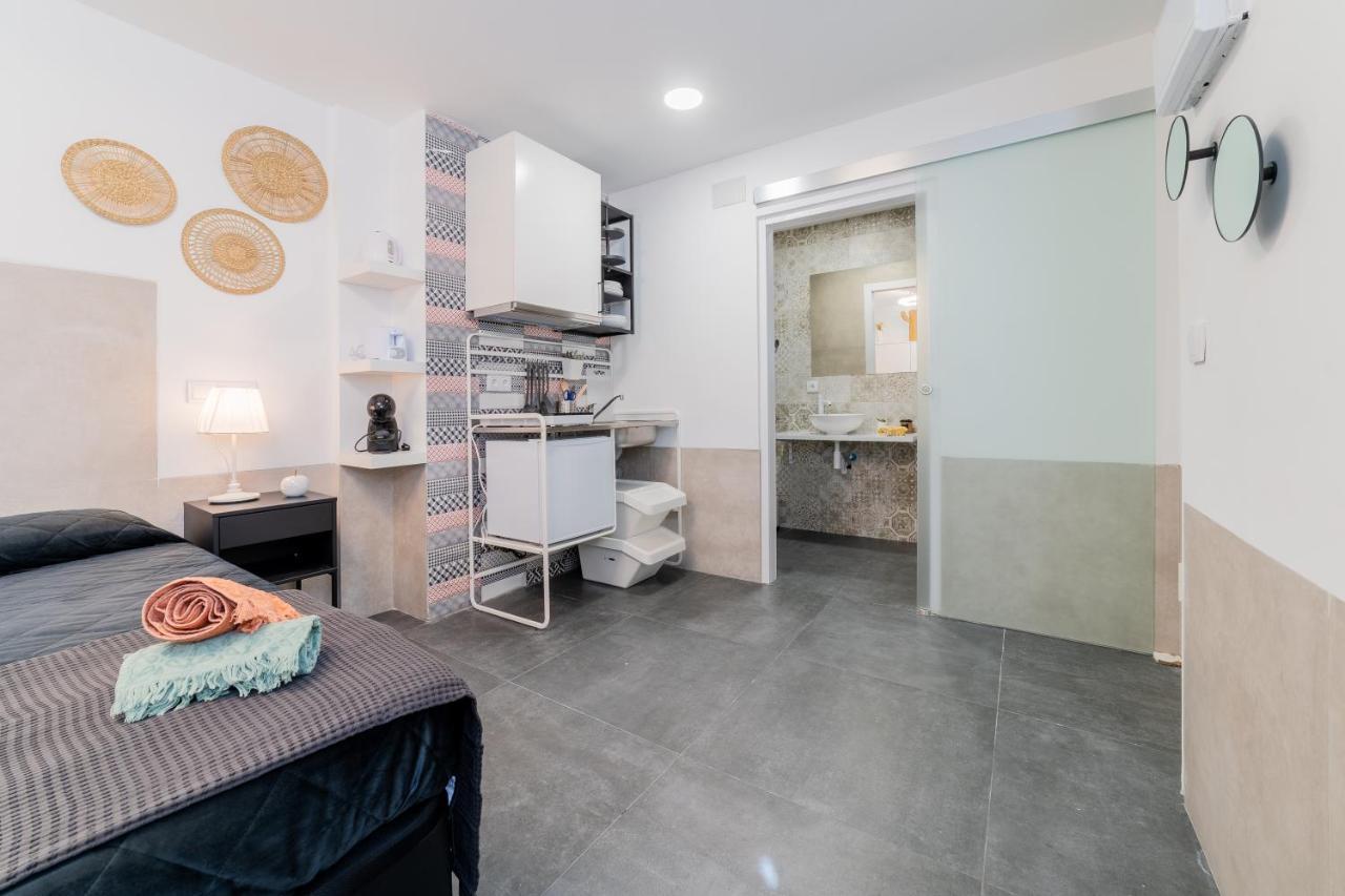 Aptuvalencia-F&B Sol Sl Luaran gambar