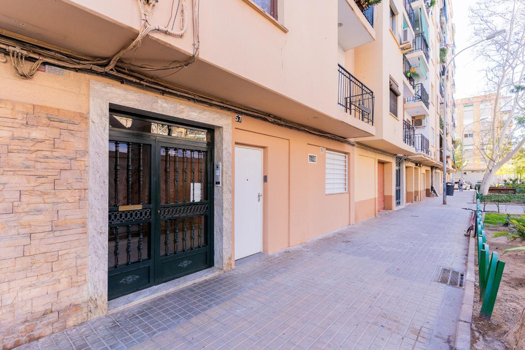 Aptuvalencia-F&B Sol Sl Luaran gambar